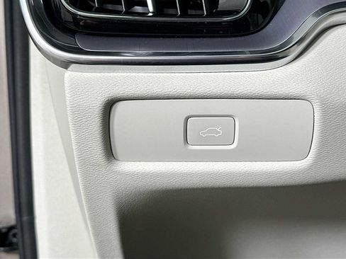 Used 2025 Volvo S60 B5 Core w/ Climate Package image 10