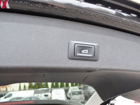 Used 2017 Audi Q5 2.0T Premium Plus w/ Technology Package image 31