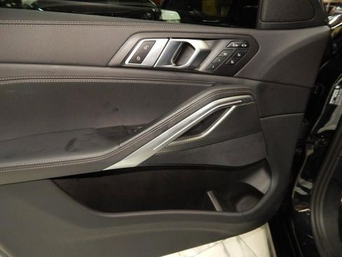 Used 2023 BMW X6 xDrive40i w/ M Sport Package image 10