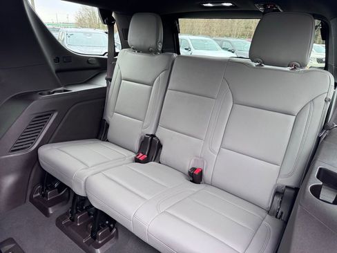 Used 2022 Chevrolet Tahoe LT w/ LT Signature Package image 34