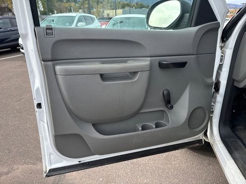 Used 2013 Chevrolet Silverado 1500 W/T image 25