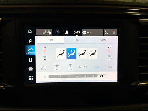 Used 2023 Chrysler Voyager LX FWD image 29