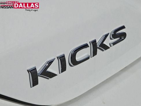 New 2025 Nissan Kicks Play S image 10