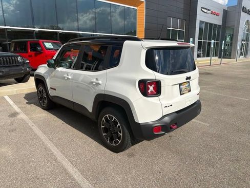 Used 2023 Jeep Renegade Trailhawk w/ Trailhawk Elite Group AWD/4WD image 5