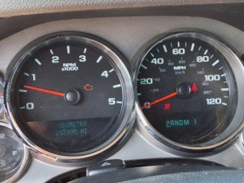 Used 2011 Chevrolet Silverado 3500 W/T AWD/4WD image 11