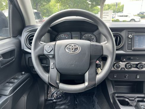 Used 2017 Toyota Tacoma SR w/ Tow Package AWD/4WD image 15