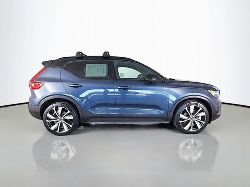 Used 2022 Volvo XC40 P8 Recharge Plus AWD/4WD image 8