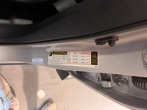 Certified 2020 Nissan Murano SL w/ Moonroof Package AWD/4WD image 32