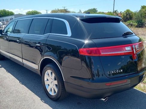 Used 2014 Lincoln MKT AWD image 8