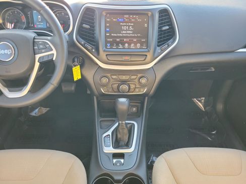 Used 2016 Jeep Cherokee Latitude image 15