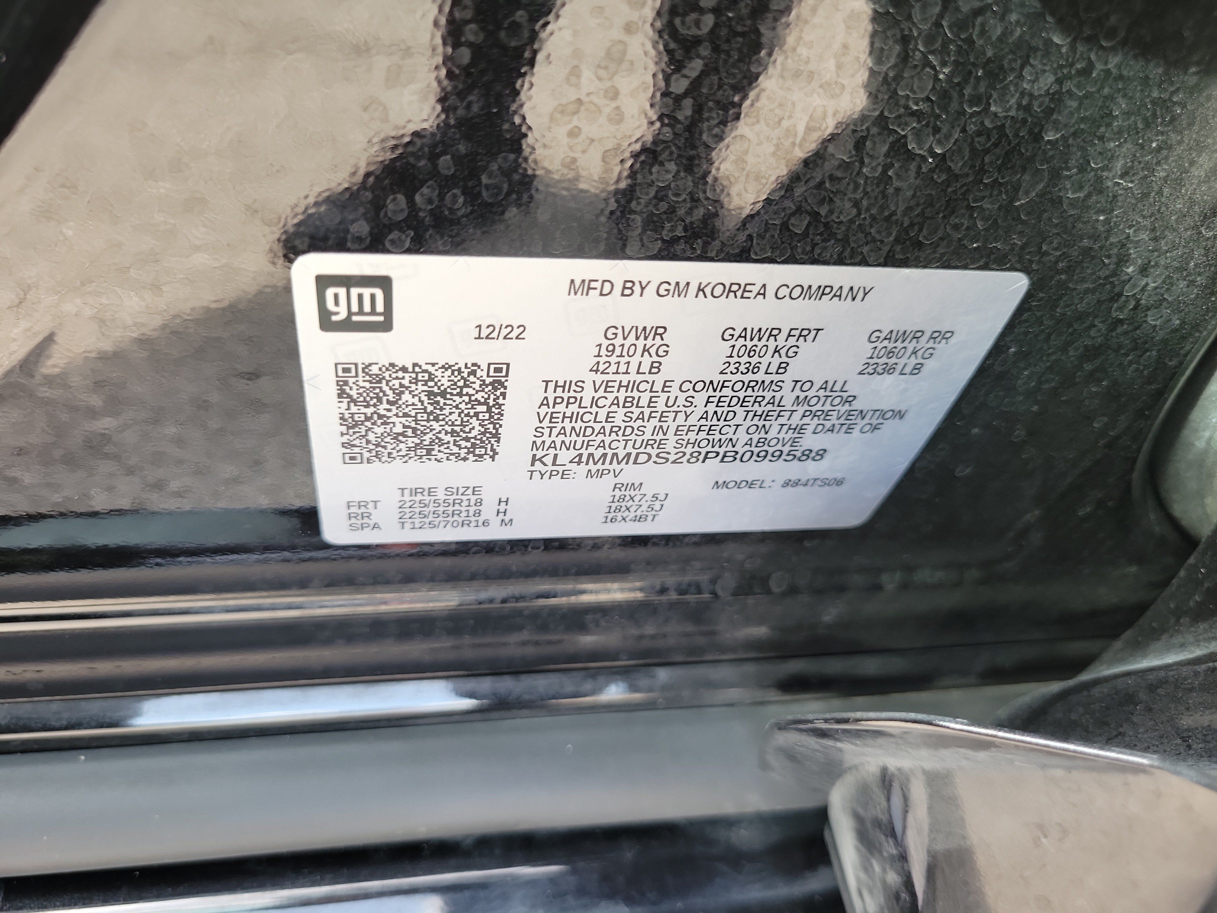 Used 2023 Buick Encore GX Select w/ Sport Touring Package FWD image 30