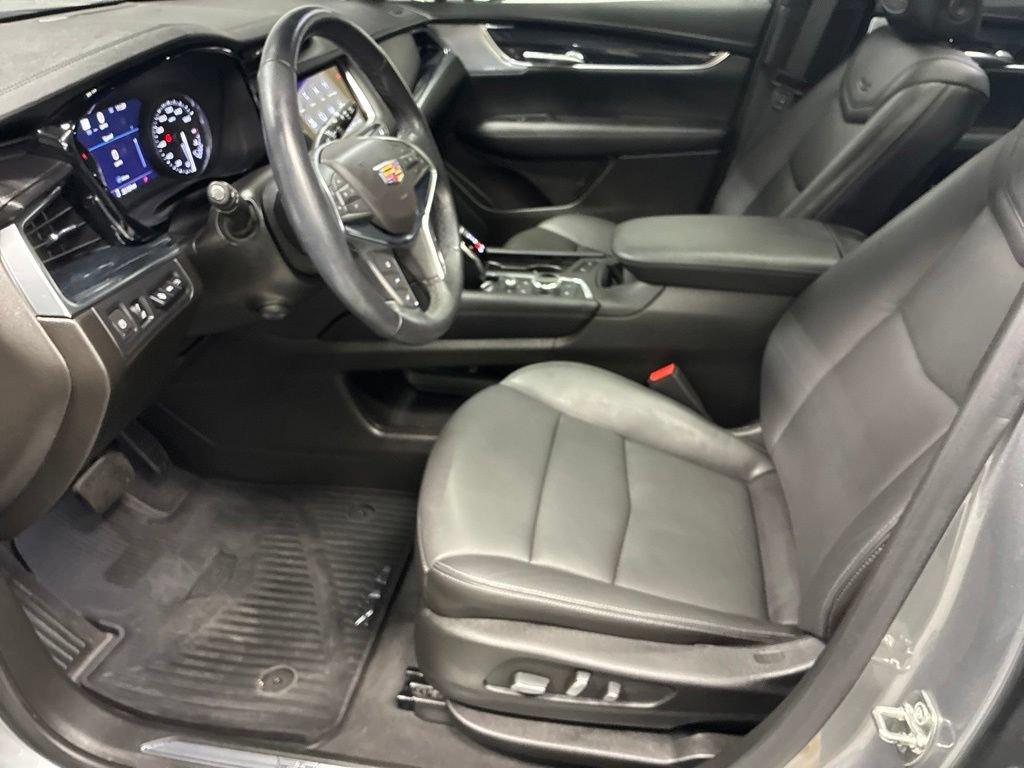 Used 2024 Cadillac XT5 Premium Luxury w/ Technology Package AWD/4WD image 25