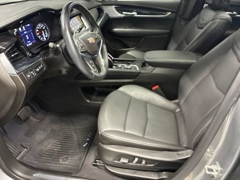 Used 2024 Cadillac XT5 Premium Luxury w/ Technology Package AWD/4WD image 25