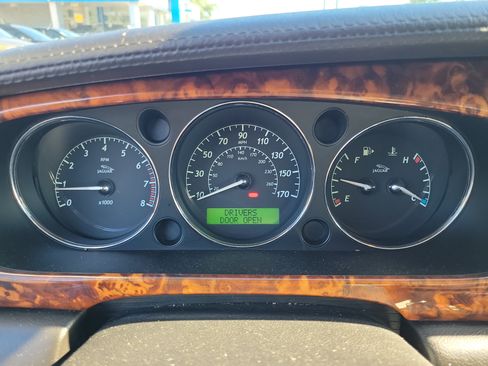 Used 2008 Jaguar XJ8 L RWD image 24
