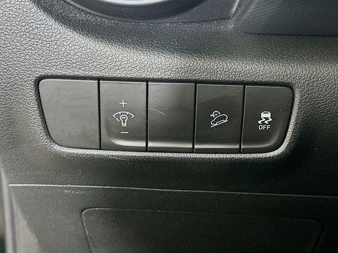 Used 2023 Hyundai Kona SE w/ Cargo Package image 16