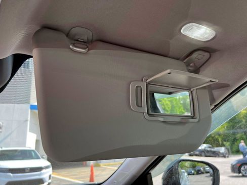 Used 2022 Nissan Rogue Platinum w/ Head-Up Display Package AWD/4WD image 33