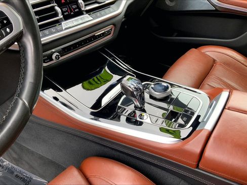 Used 2019 BMW X5 xDrive50i w/ M Sport Package image 14