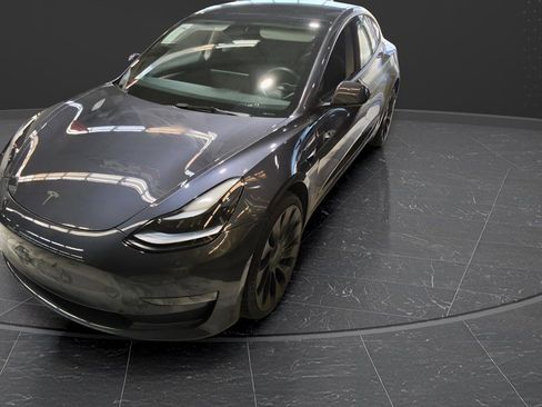 Used 2023 Tesla Model 3 Performance image 9