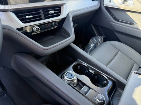 New 2026 Ford Explorer Active w/ Active Comfort Package image 13