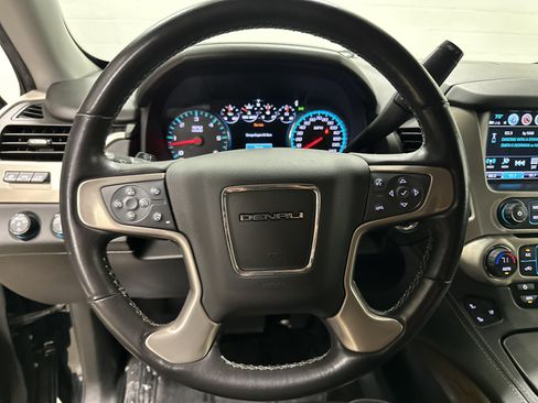 Used 2020 GMC Yukon Denali w/ Open Road Package AWD/4WD image 18
