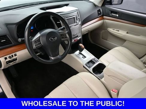 Used 2013 Subaru Outback 3.6R Limited w/ Moonroof Pkg AWD/4WD image 11