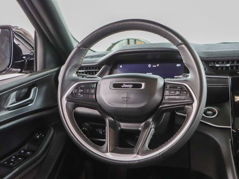 Used 2023 Jeep Grand Cherokee L Laredo AWD/4WD image 12