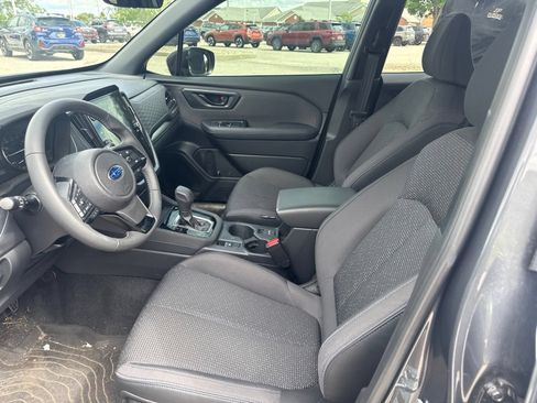 Certified 2025 Subaru Forester Premium AWD/4WD image 17