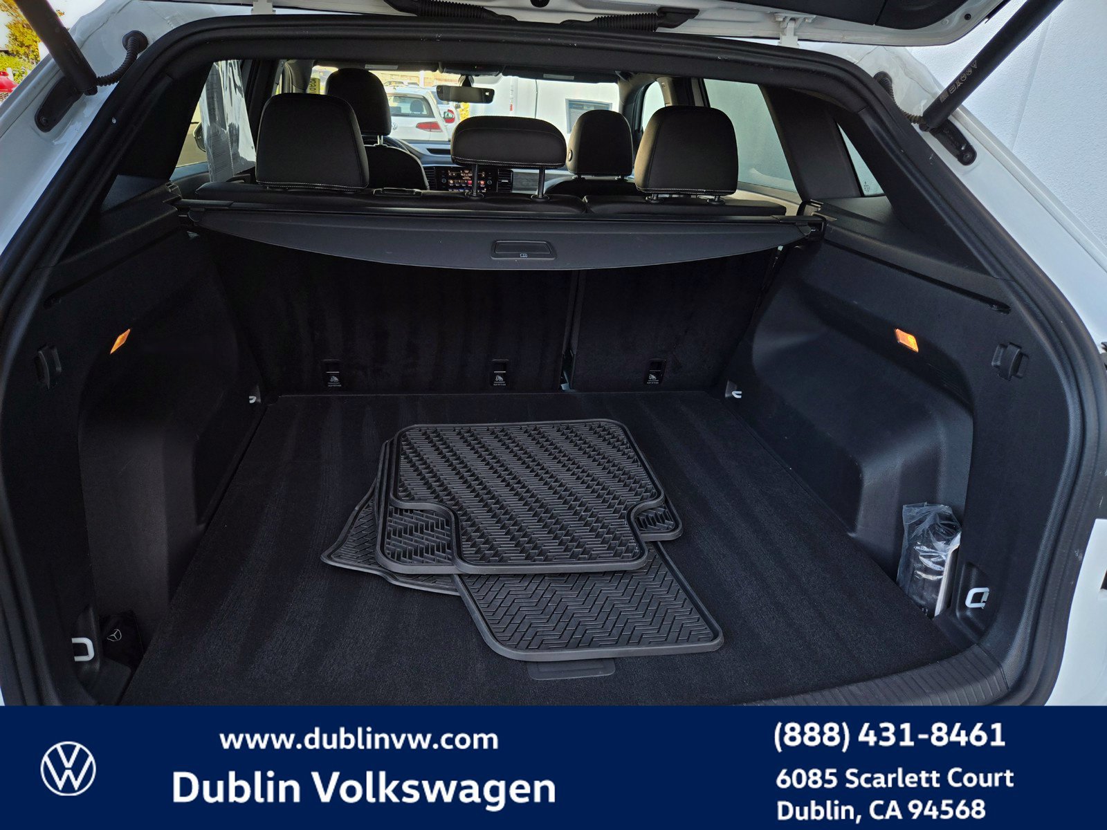 Certified 2023 Volkswagen Atlas Cross Sport SE FWD image 21