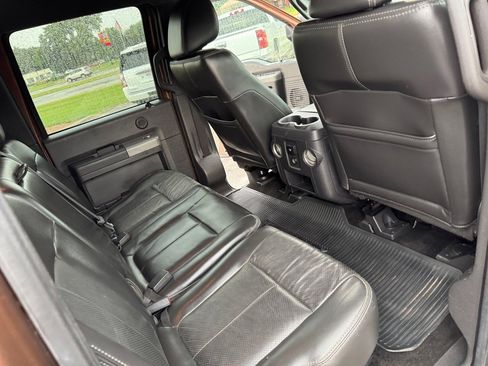 Used 2011 Ford F350 Lariat w/ Lariat Interior Pkg image 25