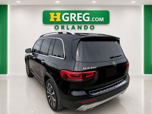 Used 2023 Mercedes-Benz GLB 250 w/ Premium Package image 2