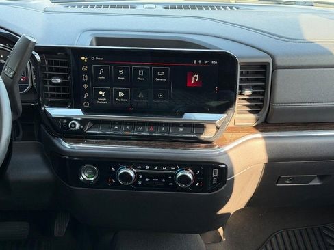 Used 2024 GMC Sierra 1500 Elevation image 13