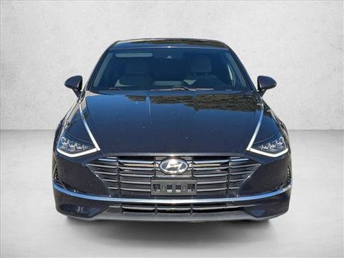 Used 2023 Hyundai Sonata SE image 2