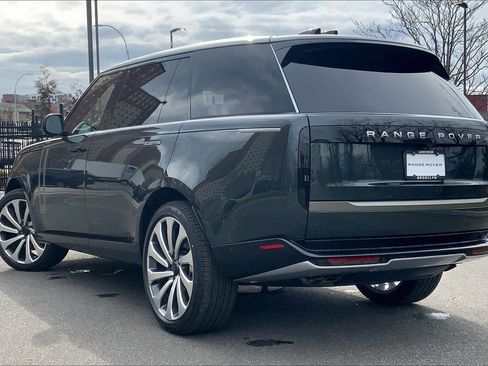 New 2026 Land Rover Range Rover Long Wheelbase SE image 12