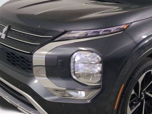 Used 2024 Mitsubishi Outlander SE Black Edition AWD/4WD image 10