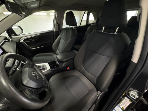 Used 2023 Toyota RAV4 LE image 19