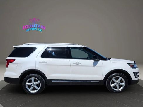 Used 2017 Ford Explorer XLT w/ Equipment Group 202A AWD/4WD image 6