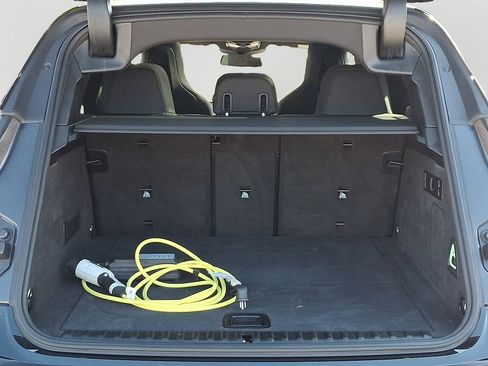 Used 2025 BMW iX xDrive50 image 28