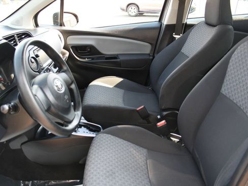 Used 2015 Toyota Yaris L FWD image 17