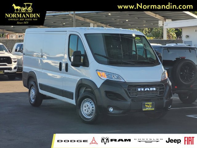 Used 2025 RAM ProMaster 1500 w/ Safety Group FWD image 1