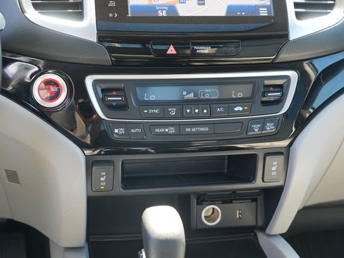 Used 2017 Honda Ridgeline RTL-E image 23