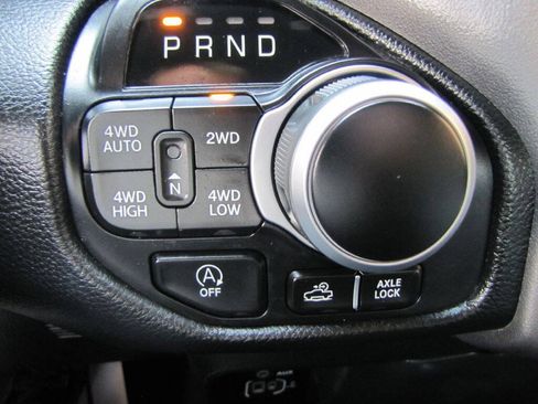 Used 2023 RAM 1500 Big Horn AWD/4WD image 40