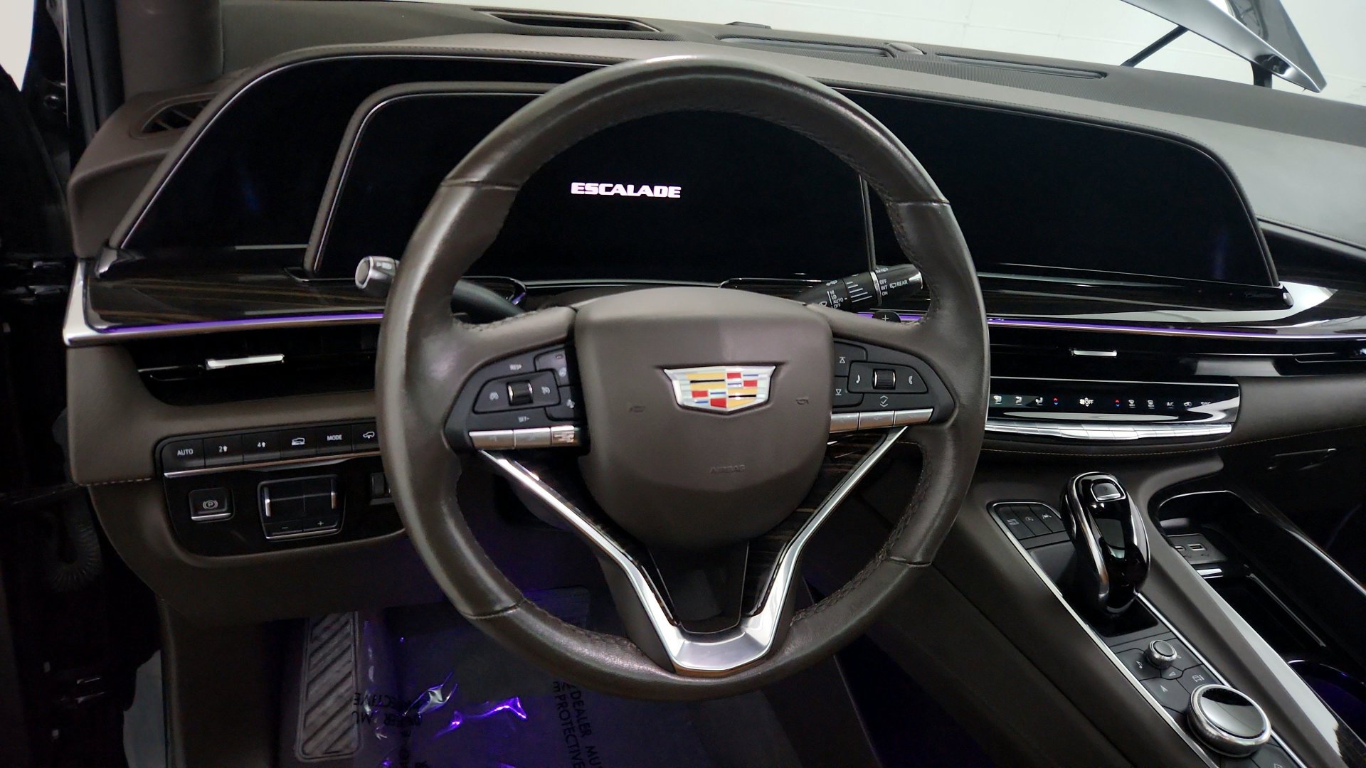 Used 2023 Cadillac Escalade Sport w/ Touring Package AWD/4WD image 18