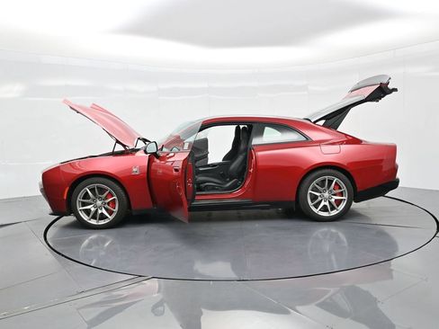 Used 2024 Dodge Charger Daytona Scat Pack w/ Plus Group AWD/4WD image 34