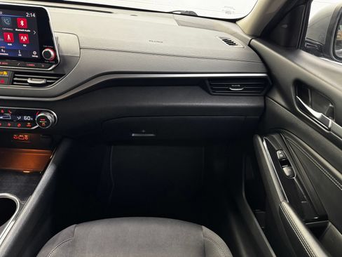 Used 2020 Nissan Altima 2.5 SV FWD image 18