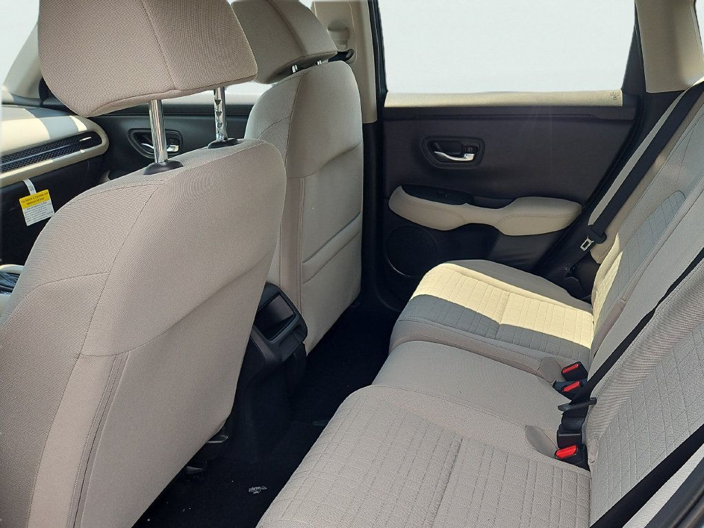 New 2027 Honda HR-V LX image 16