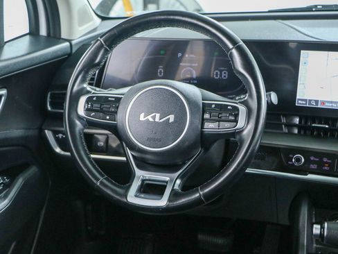 Used 2023 Kia Sportage EX image 12