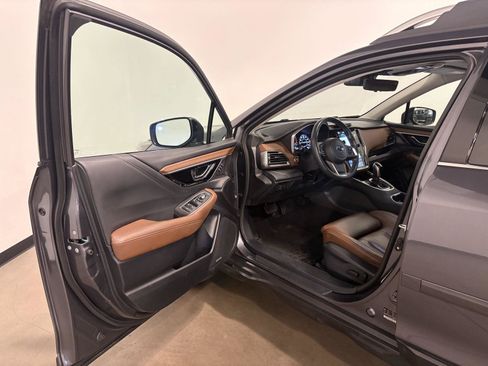 Used 2023 Subaru Outback Touring AWD/4WD image 9