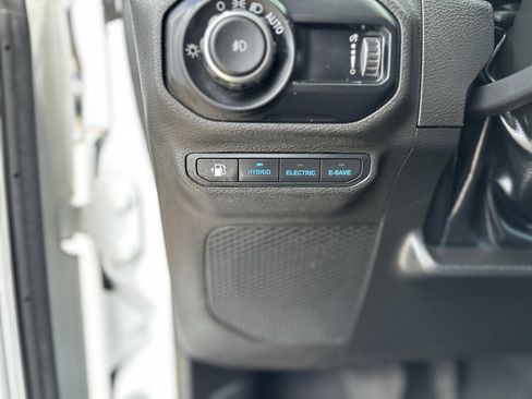 Used 2023 Jeep Wrangler Unlimited image 29