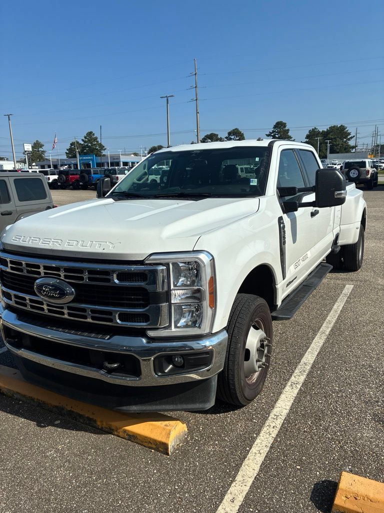 Used 2025 Ford F350 XLT AWD/4WD image 1
