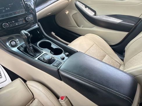Used 2016 Nissan Maxima Platinum FWD image 18